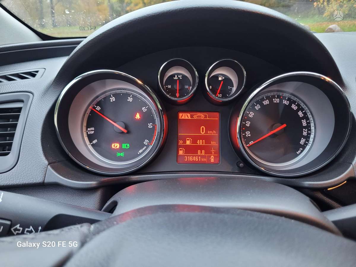 Opel Insignia 2012 — photo 6