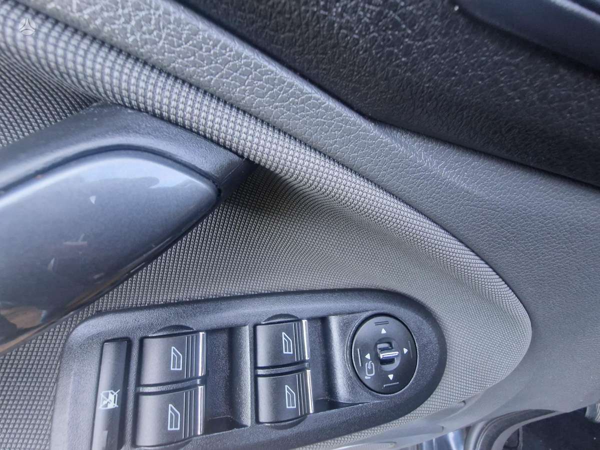 Ford Kuga 2009 — photo 14