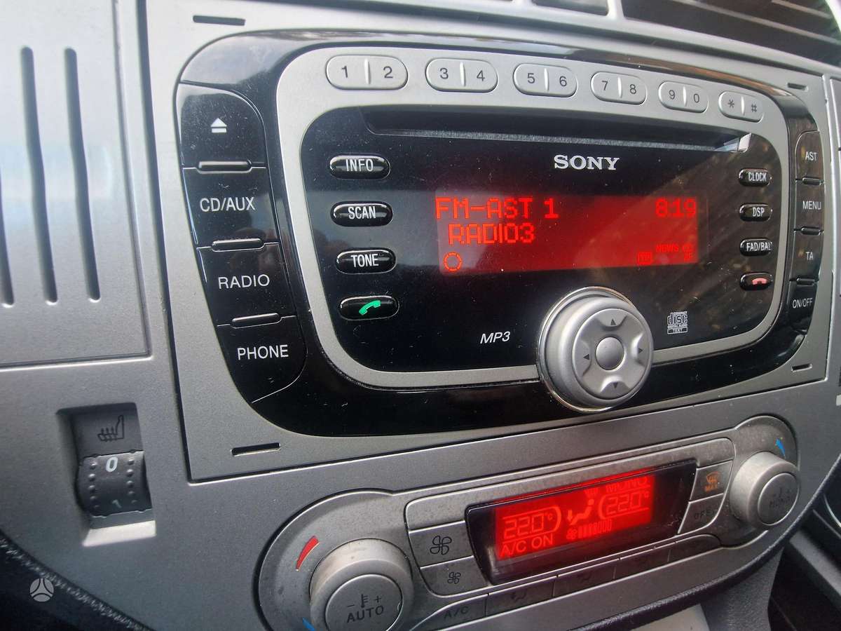 Ford Kuga 2009 — photo 9