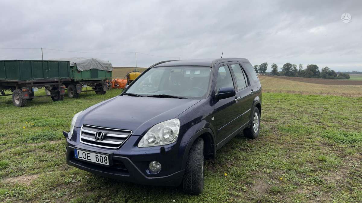 Honda CR-V 2006 — rear view