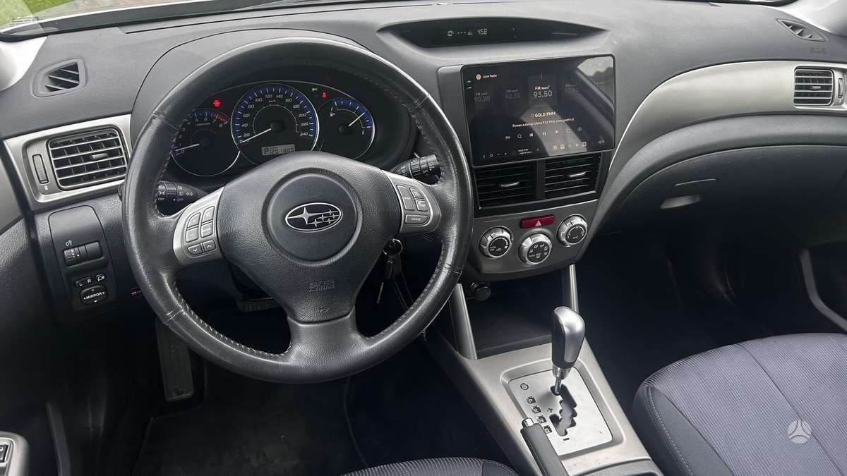Subaru Forester 2010 — photo 21