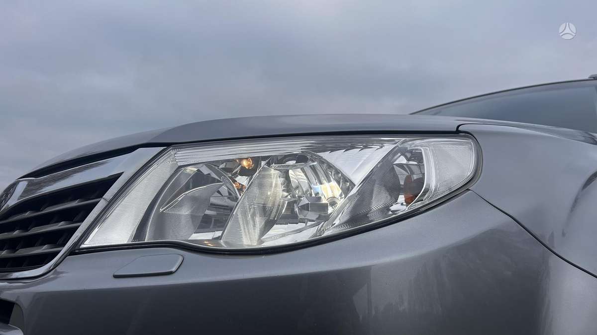 Subaru Forester 2010 — photo 5
