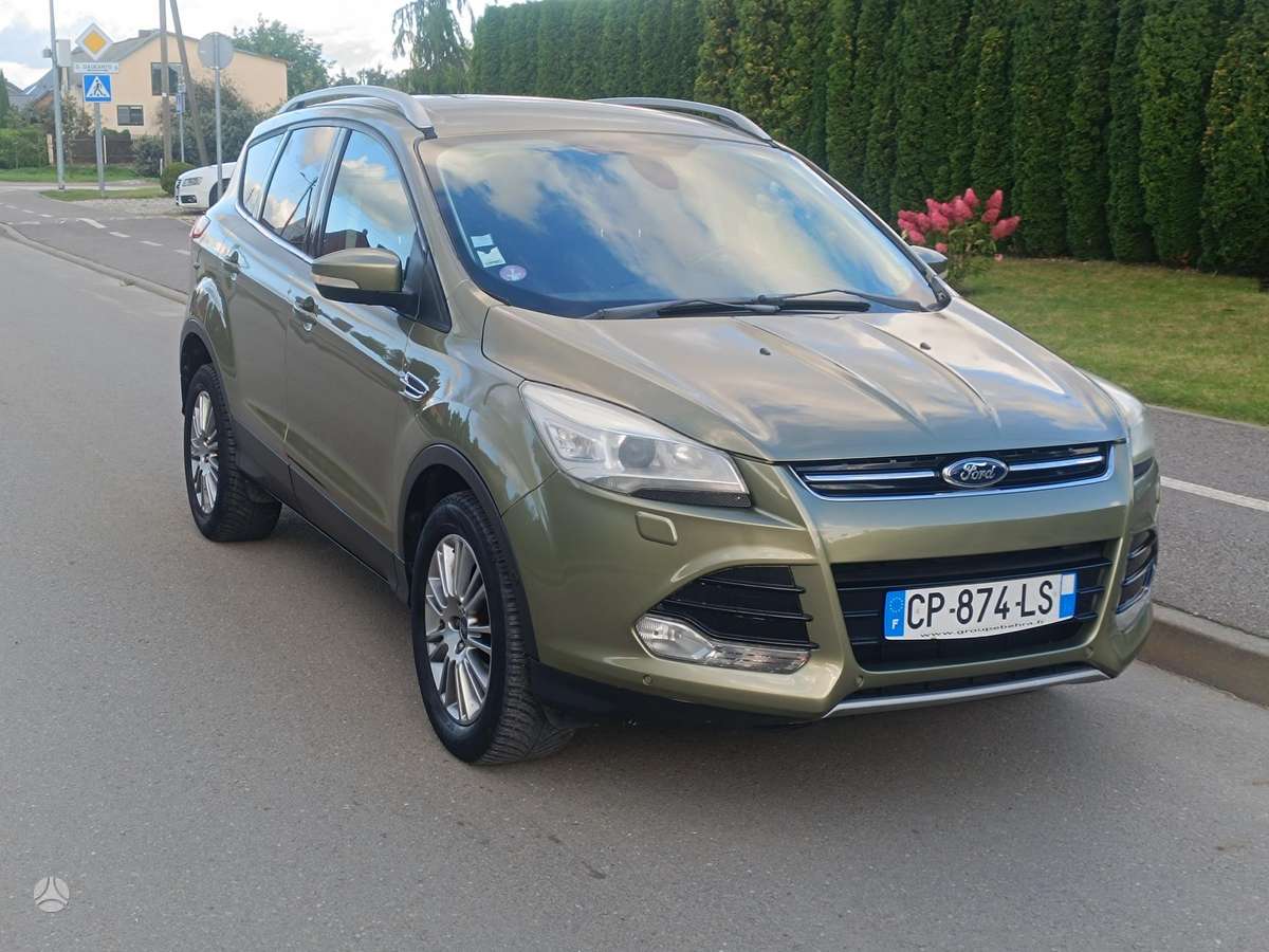 Ford Kuga 2013 — interior