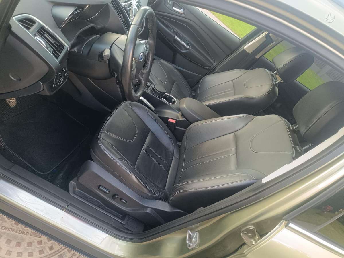 Ford Kuga 2013 — photo 8