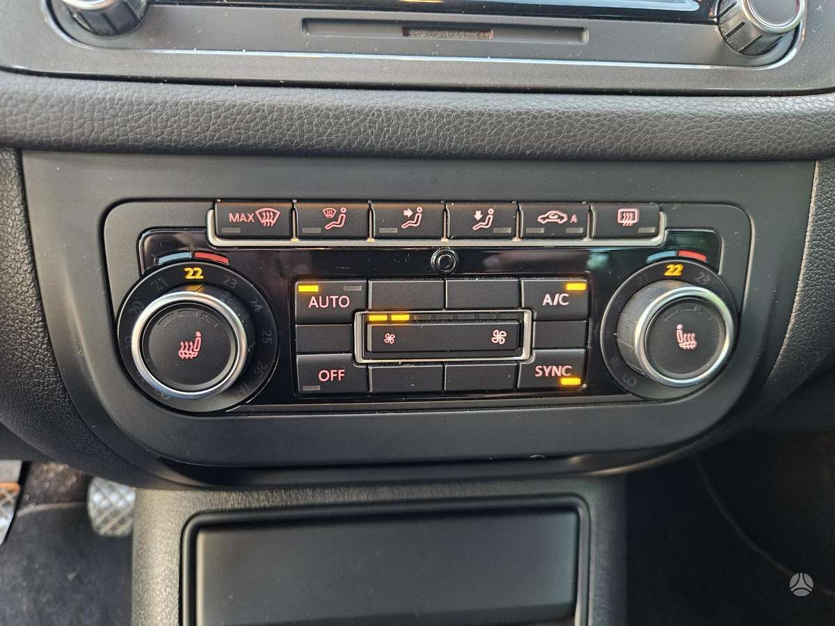 Volkswagen Tiguan 2013 — photo 14