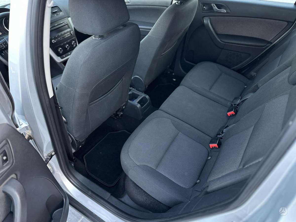 Skoda Yeti 2012 — photo 12