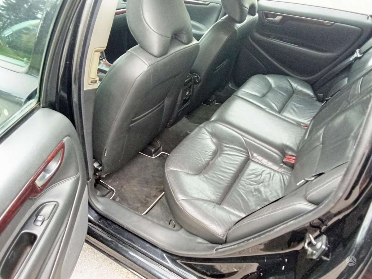 Volvo V70 2007 — photo 11