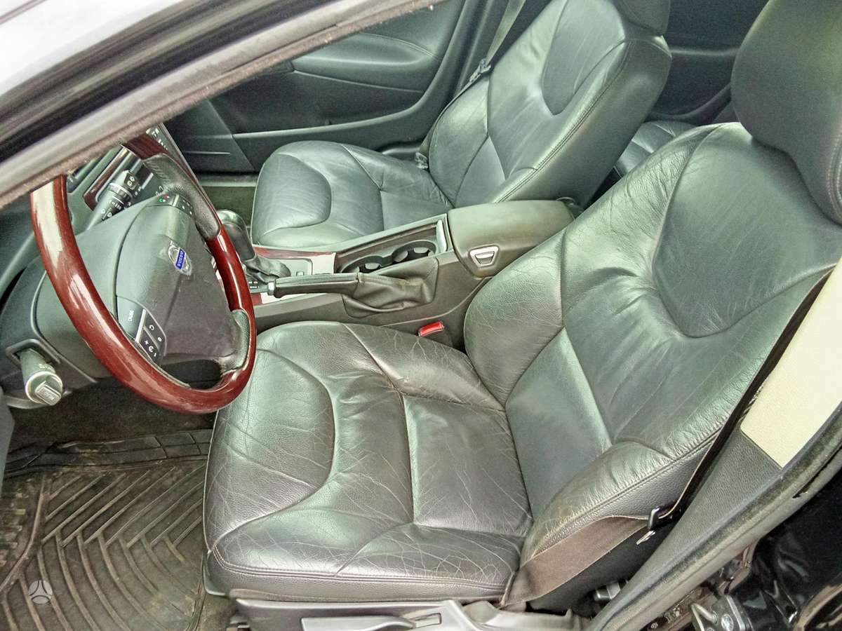 Volvo V70 2007 — photo 12