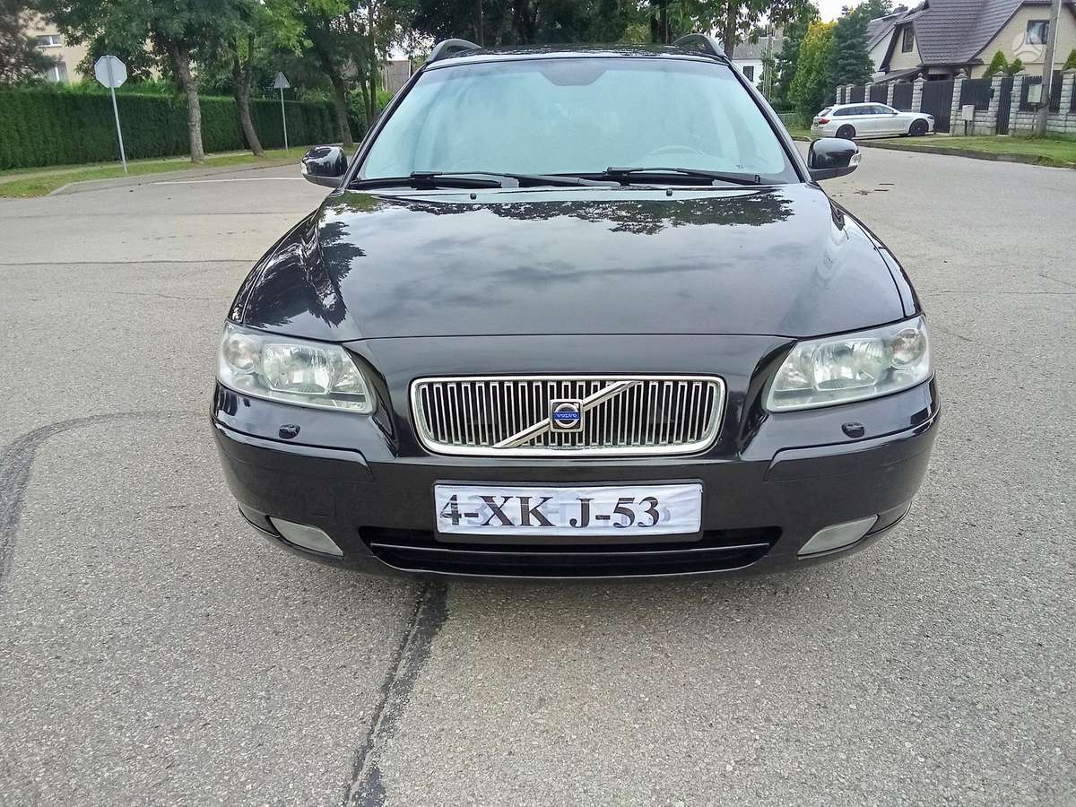 Volvo V70 2007 — interior
