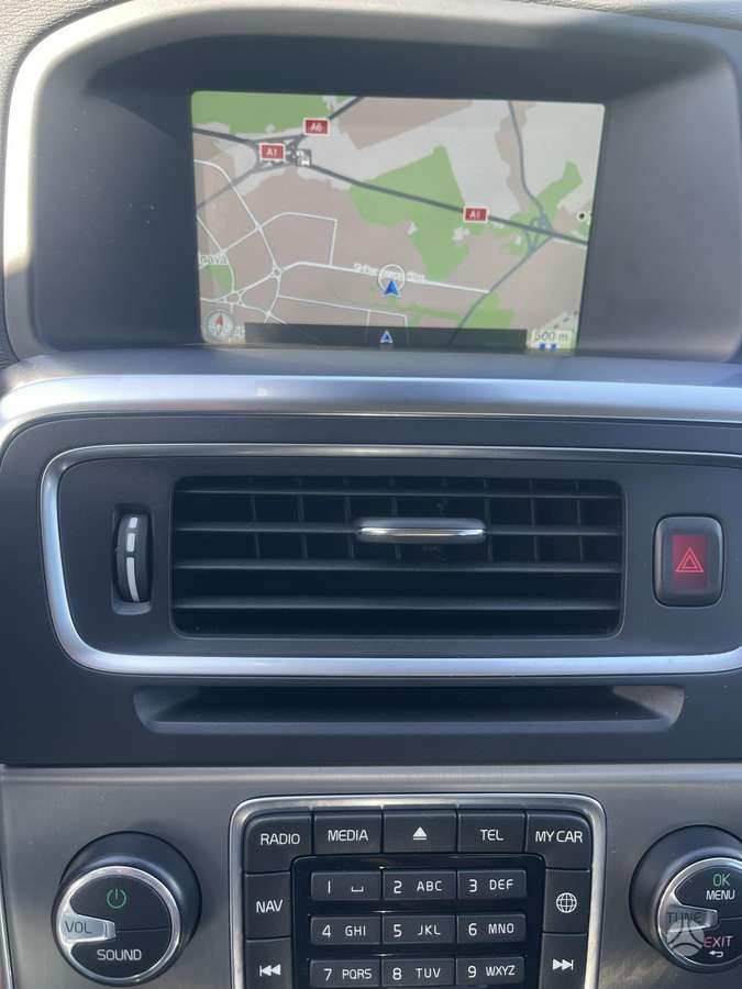 Volvo V60 2014 — photo 20