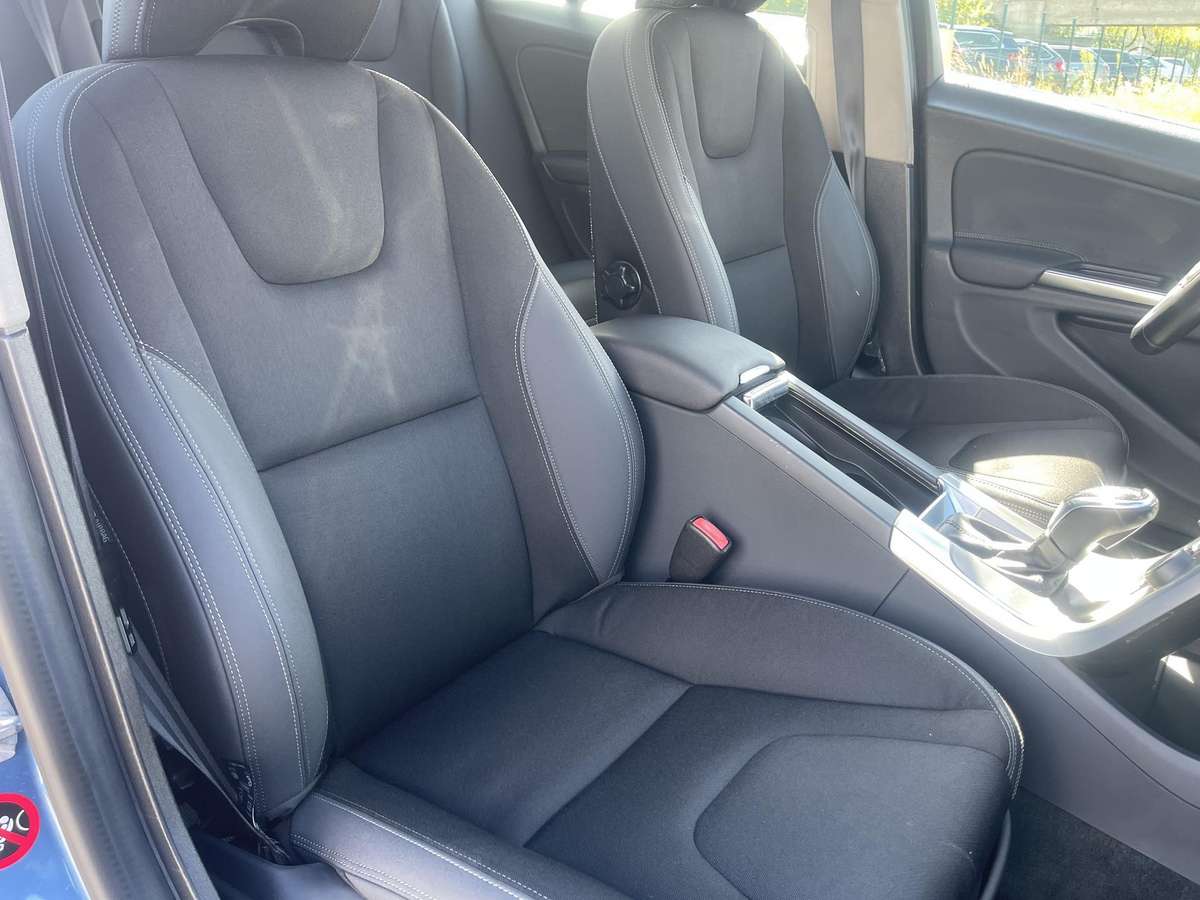Volvo V60 2014 — photo 27