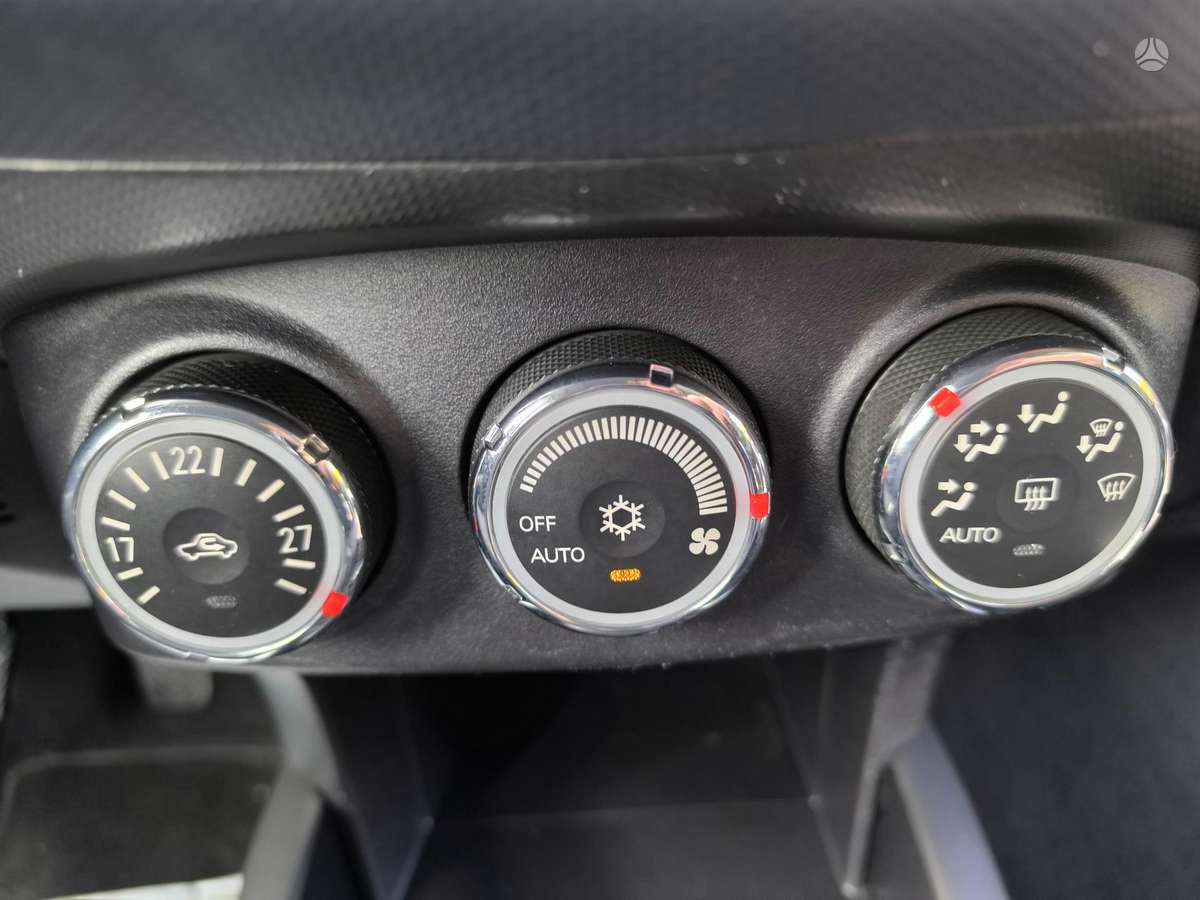 Mitsubishi Outlander 2011 — photo 12