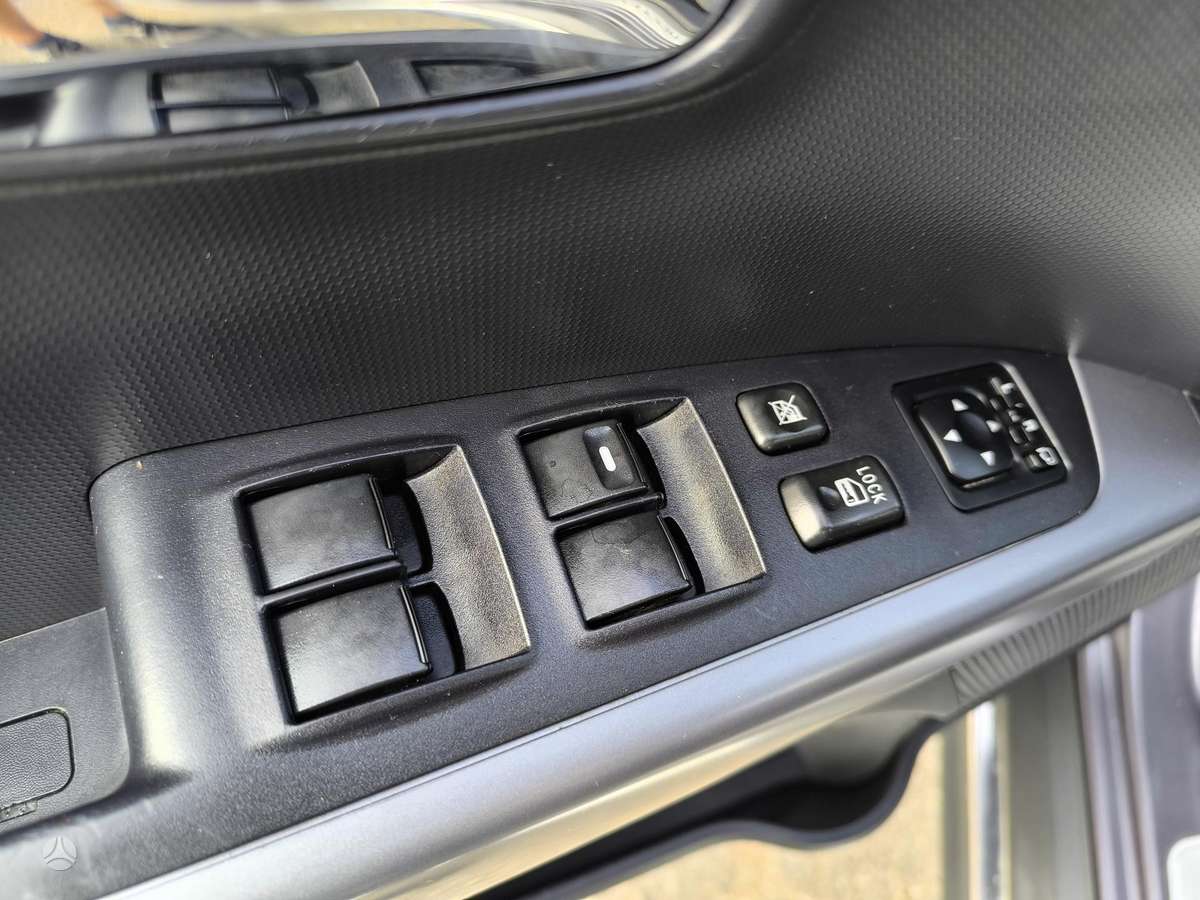 Mitsubishi Outlander 2011 — photo 13