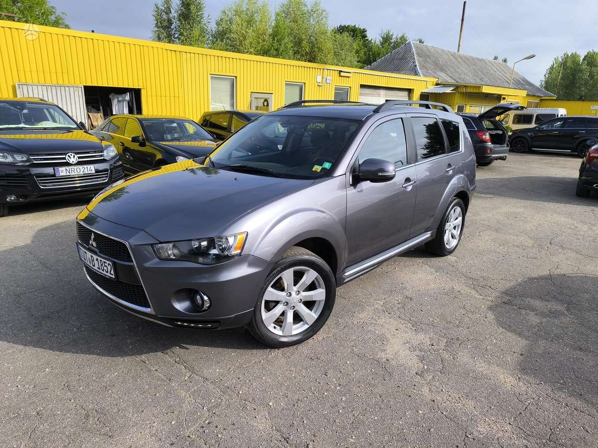 Mitsubishi Outlander 2011 — photo 5