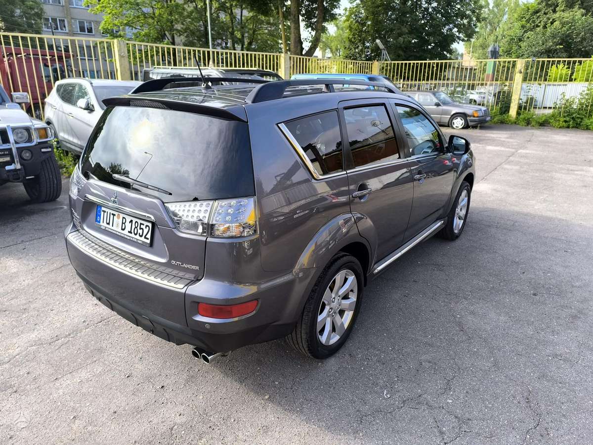 Mitsubishi Outlander 2011 — photo 6