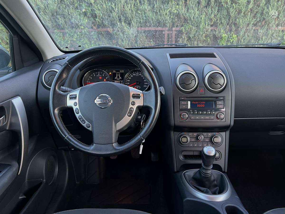Nissan Qashqai 2011 — photo 11