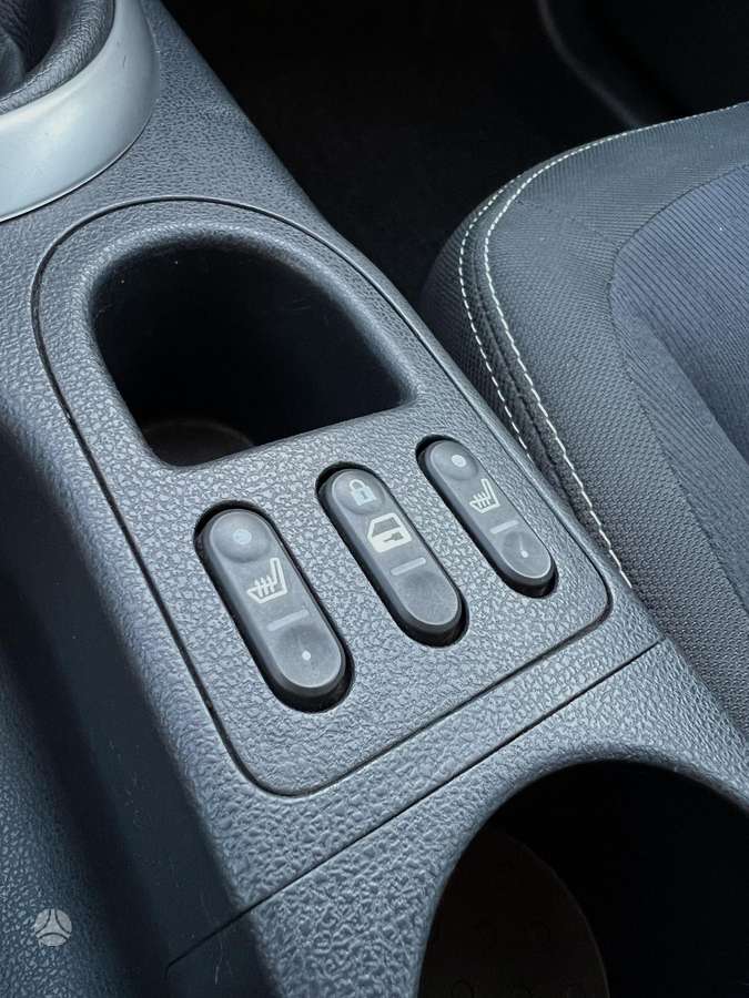 Nissan Qashqai 2011 — photo 15