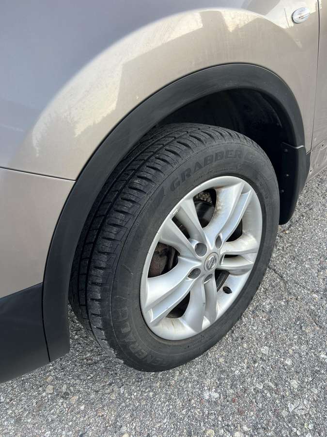 Nissan Qashqai 2011 — photo 9