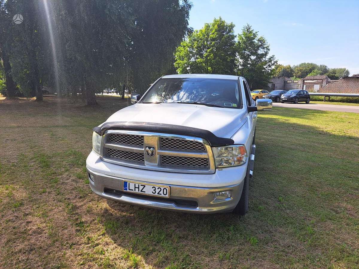 Dodge Ram 2010 — rear view
