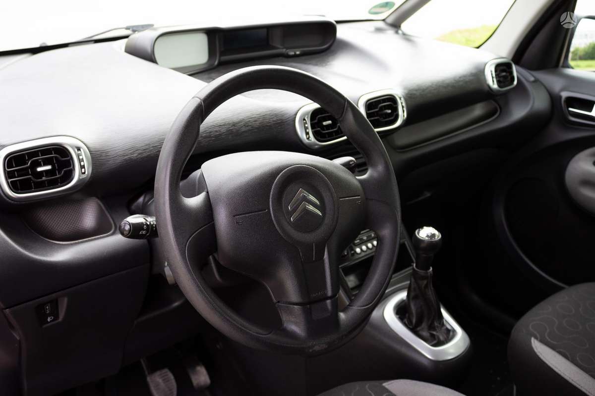 Citroen C3 2012 — photo 17
