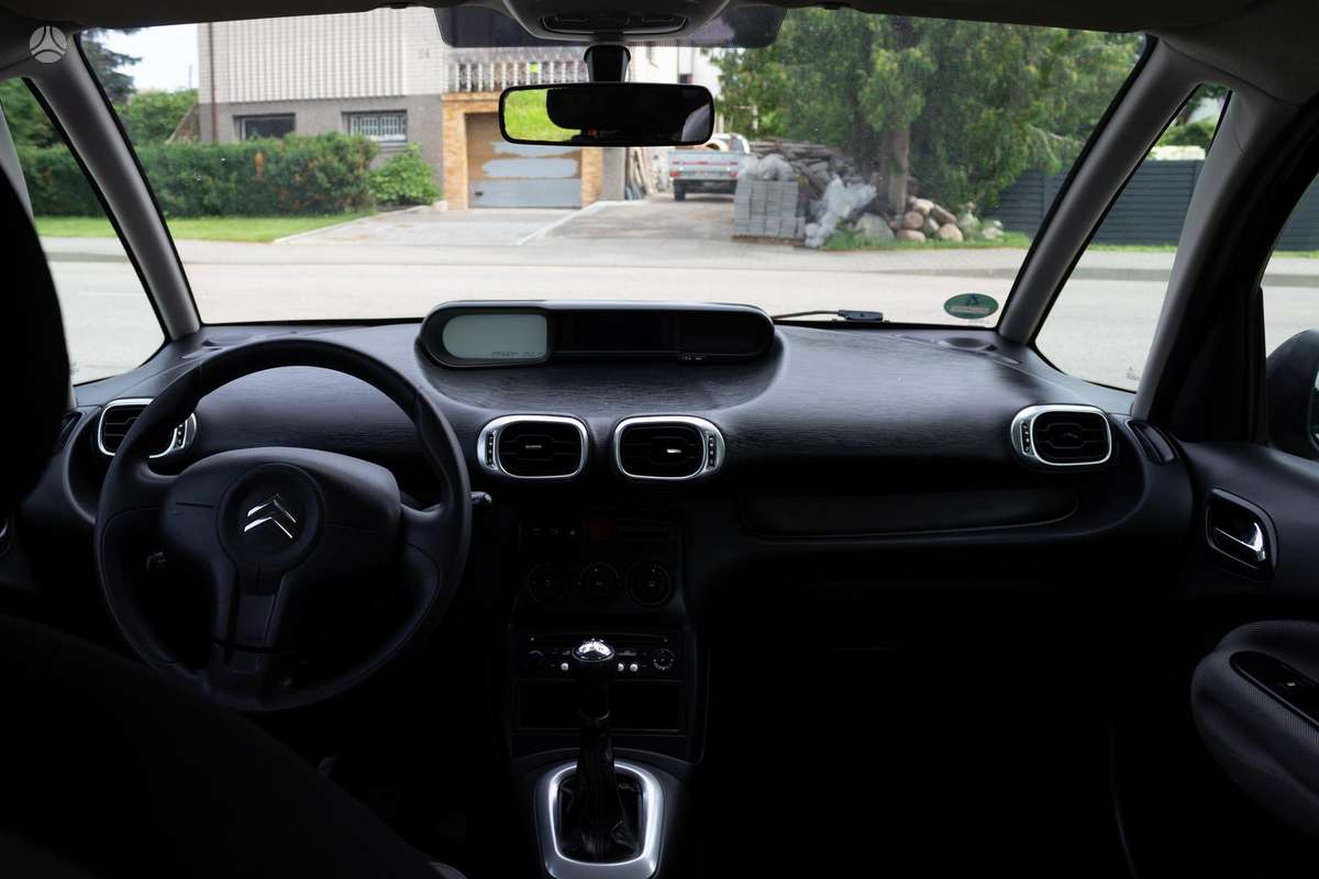 Citroen C3 2012 — photo 9