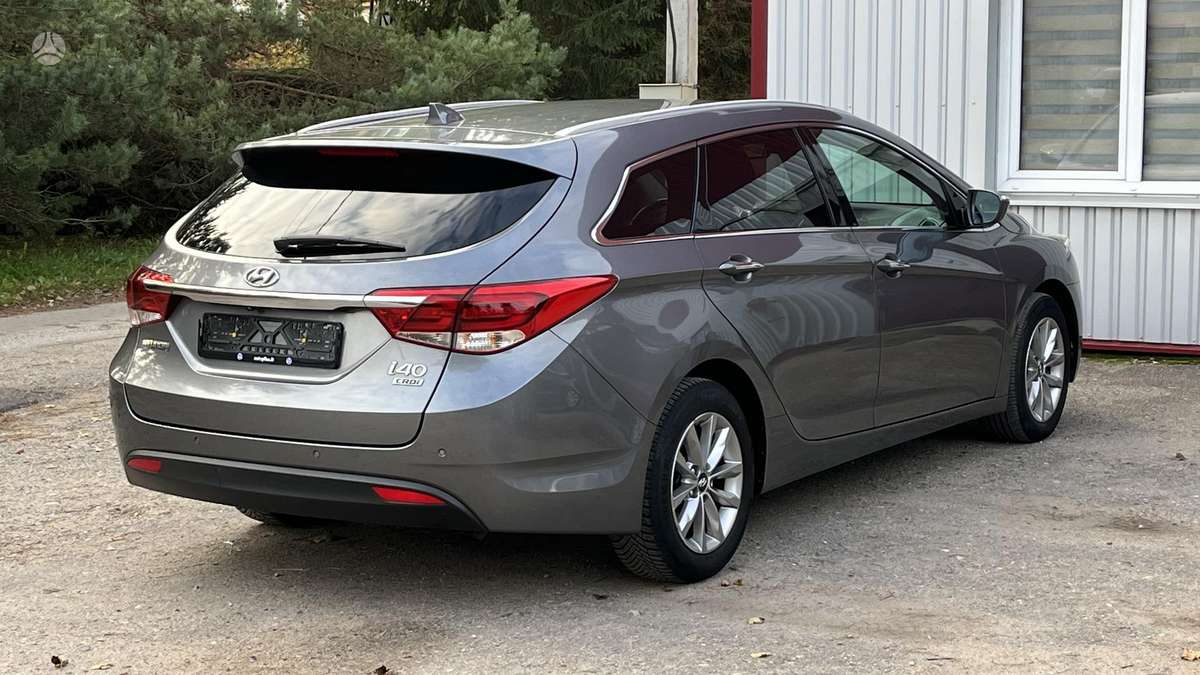 Hyundai i40 2015 — двигун 1685 cm³, 116 HP (85kW)