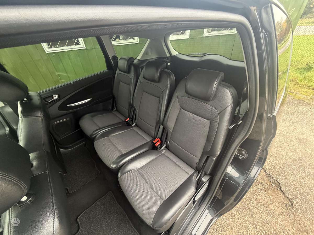 Ford S-MAX 2007 — photo 17