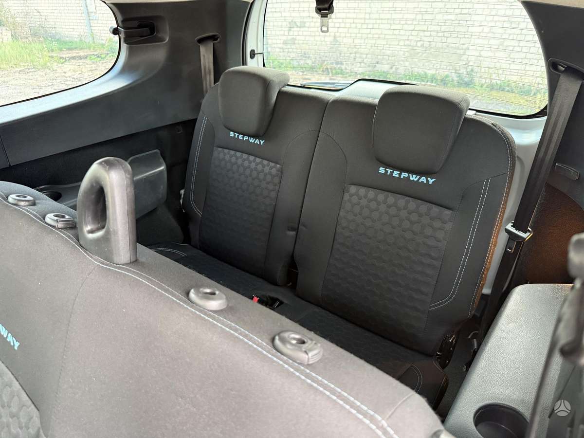 Dacia Lodgy 2015 — photo 12