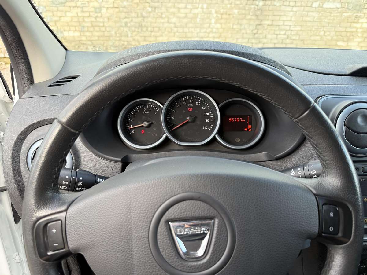 Dacia Lodgy 2015 — photo 13