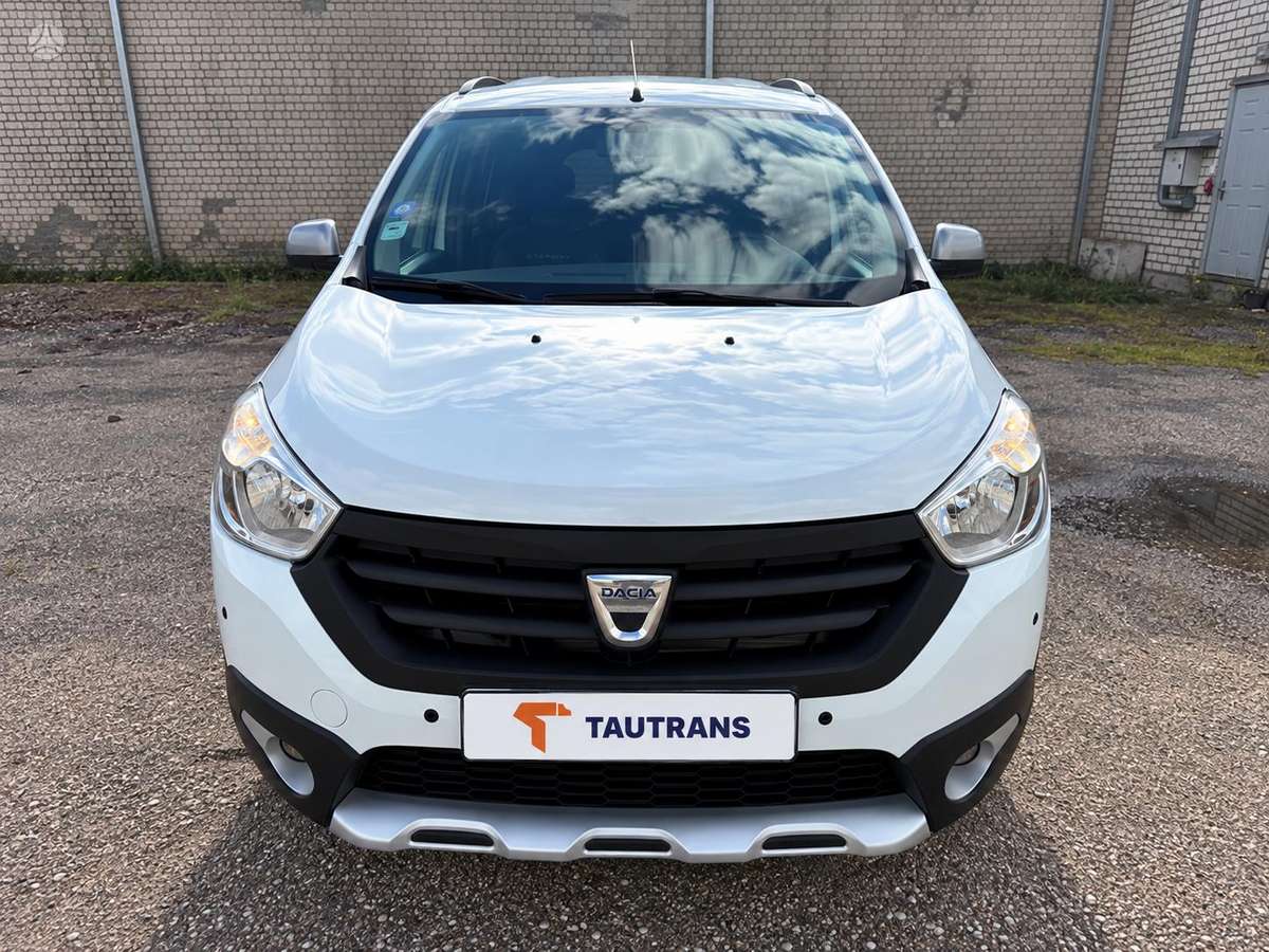 Dacia Lodgy 2015 — rear view