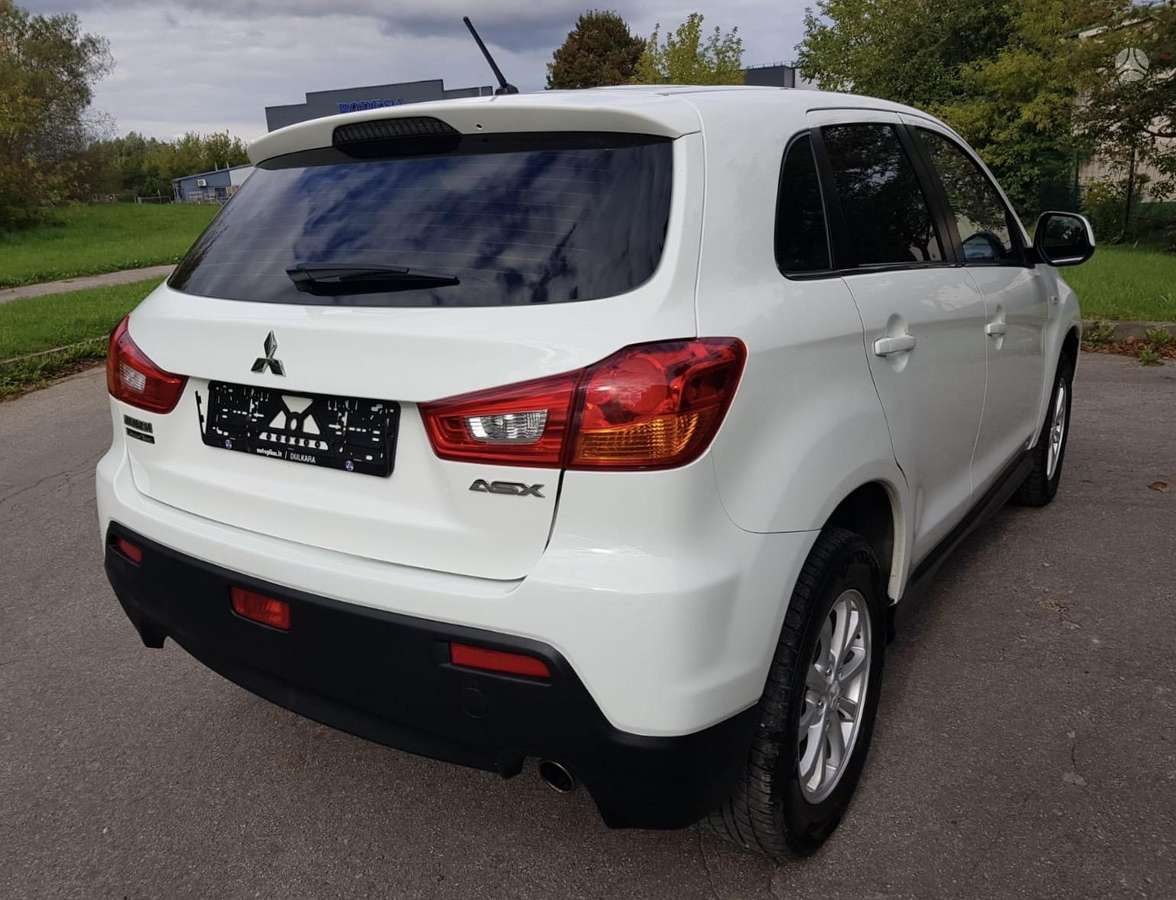 Mitsubishi ASX 2010 — engine 1798 cm³, 150 HP (110kW)
