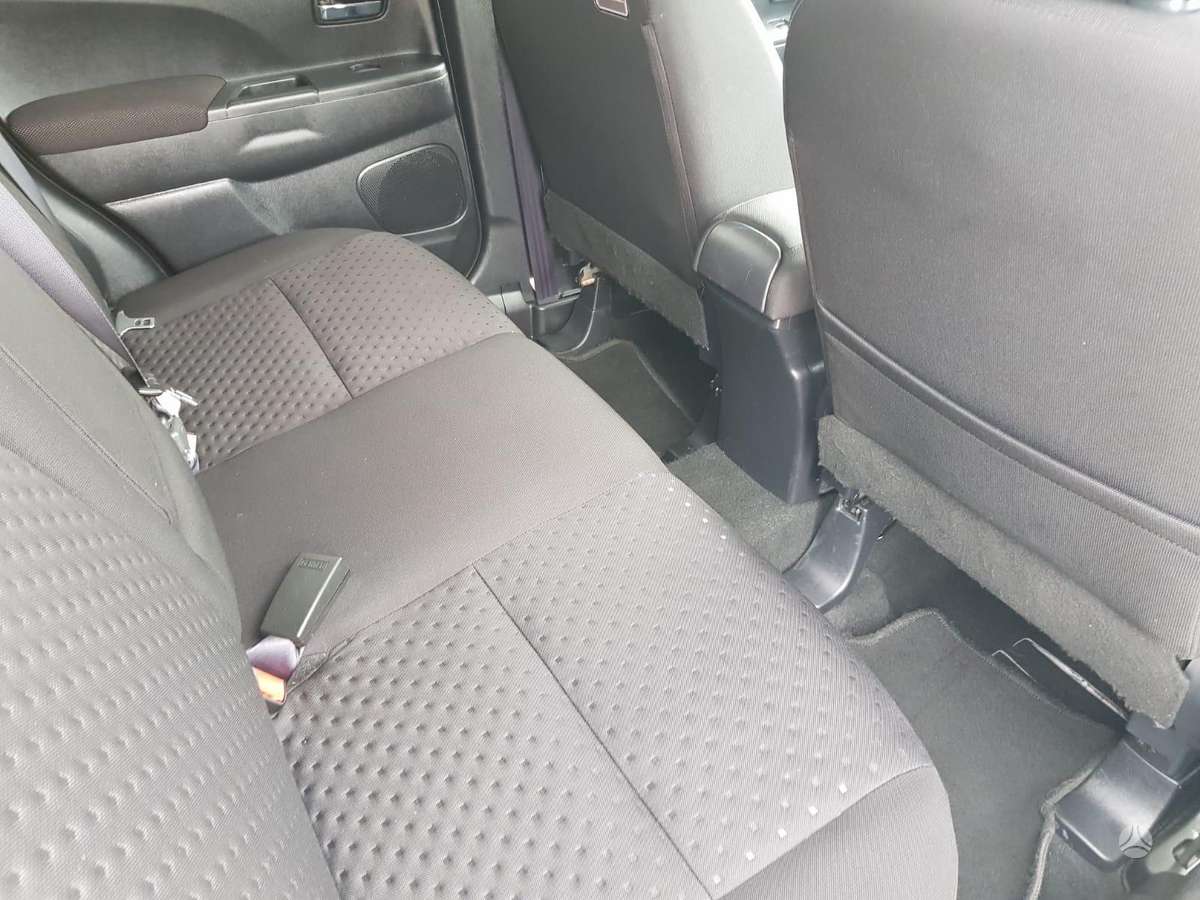 Mitsubishi ASX 2010 — photo 9