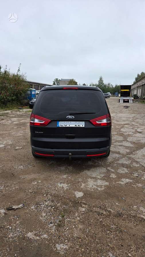 Ford Galaxy 2010 — photo 5