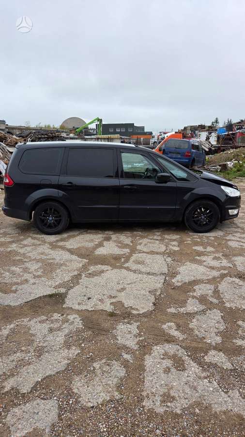 Ford Galaxy 2010 — photo 6