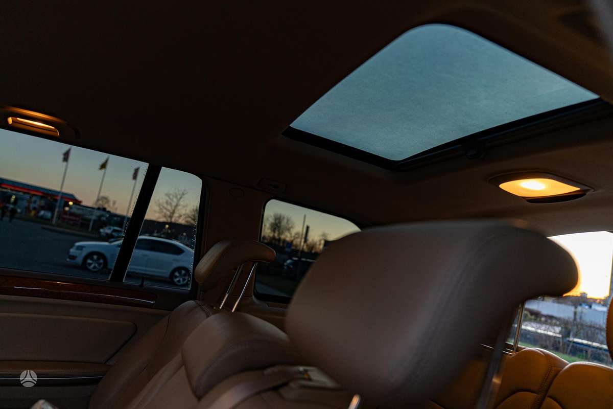 Mercedes-Benz GL450 2009 — photo 11