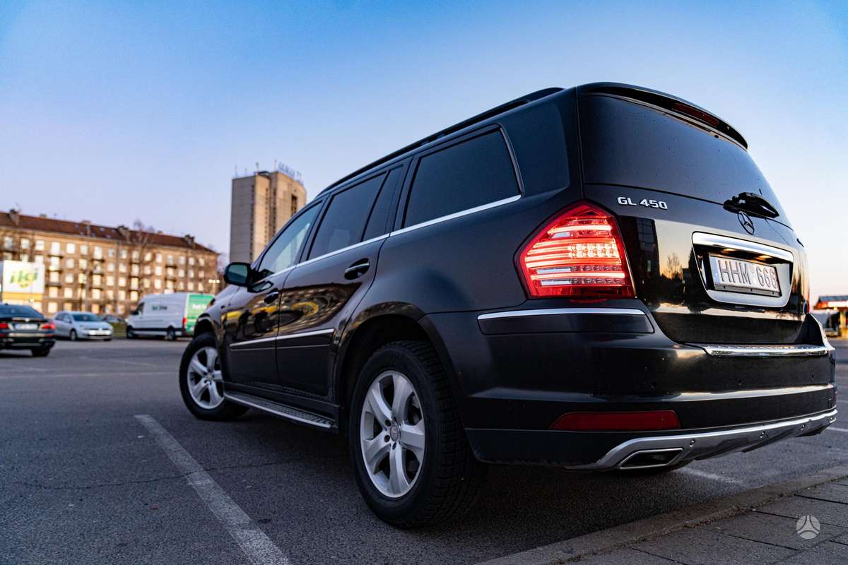 Mercedes-Benz GL450 2009 — photo 24