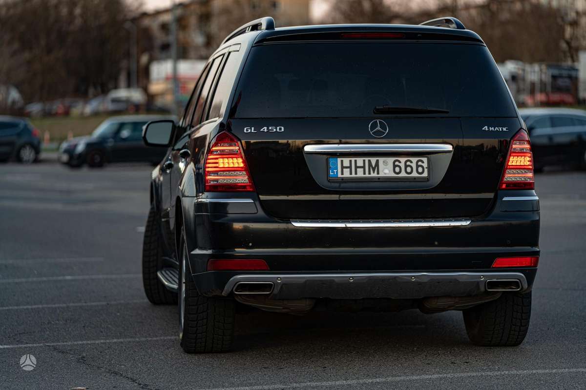 Mercedes-Benz GL450 2009 — photo 6