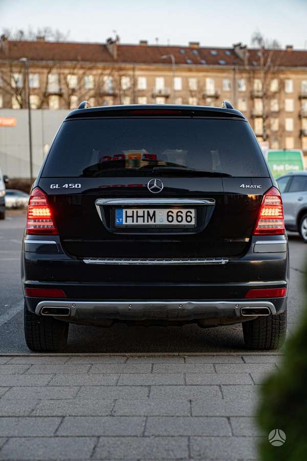 Mercedes-Benz GL450 2009 — photo 7