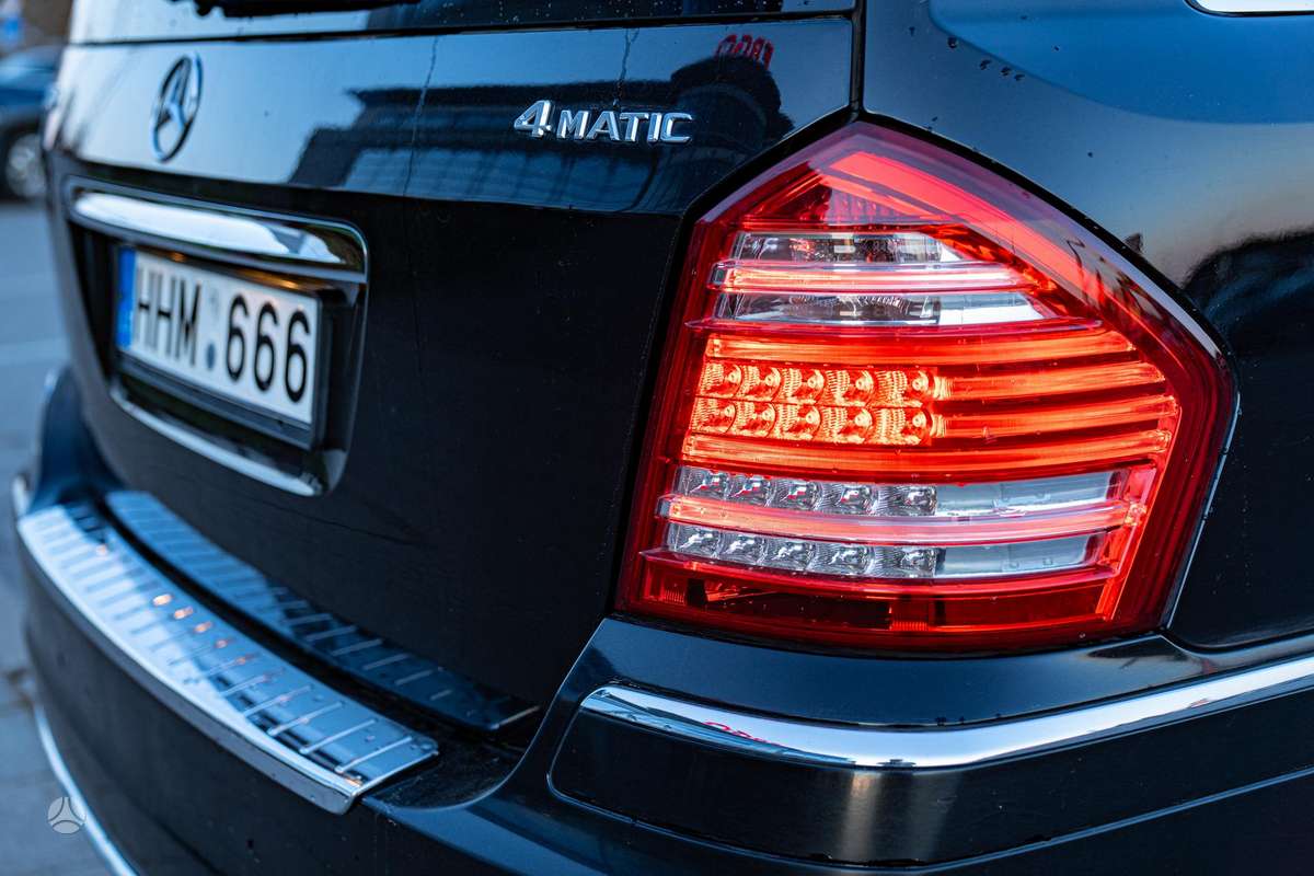 Mercedes-Benz GL450 2009 — photo 9
