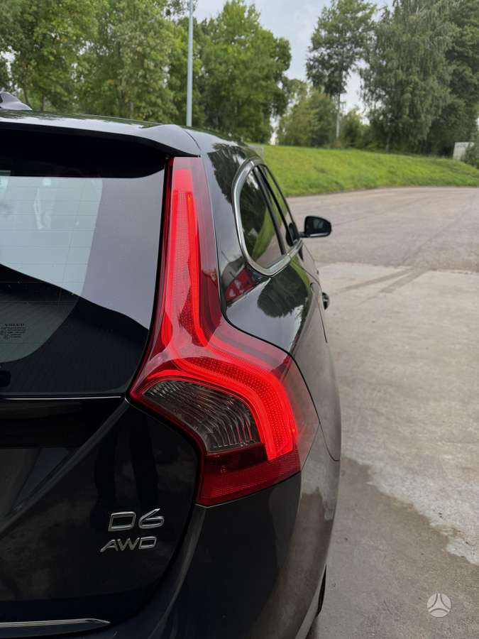 Volvo V60 2014 — photo 23