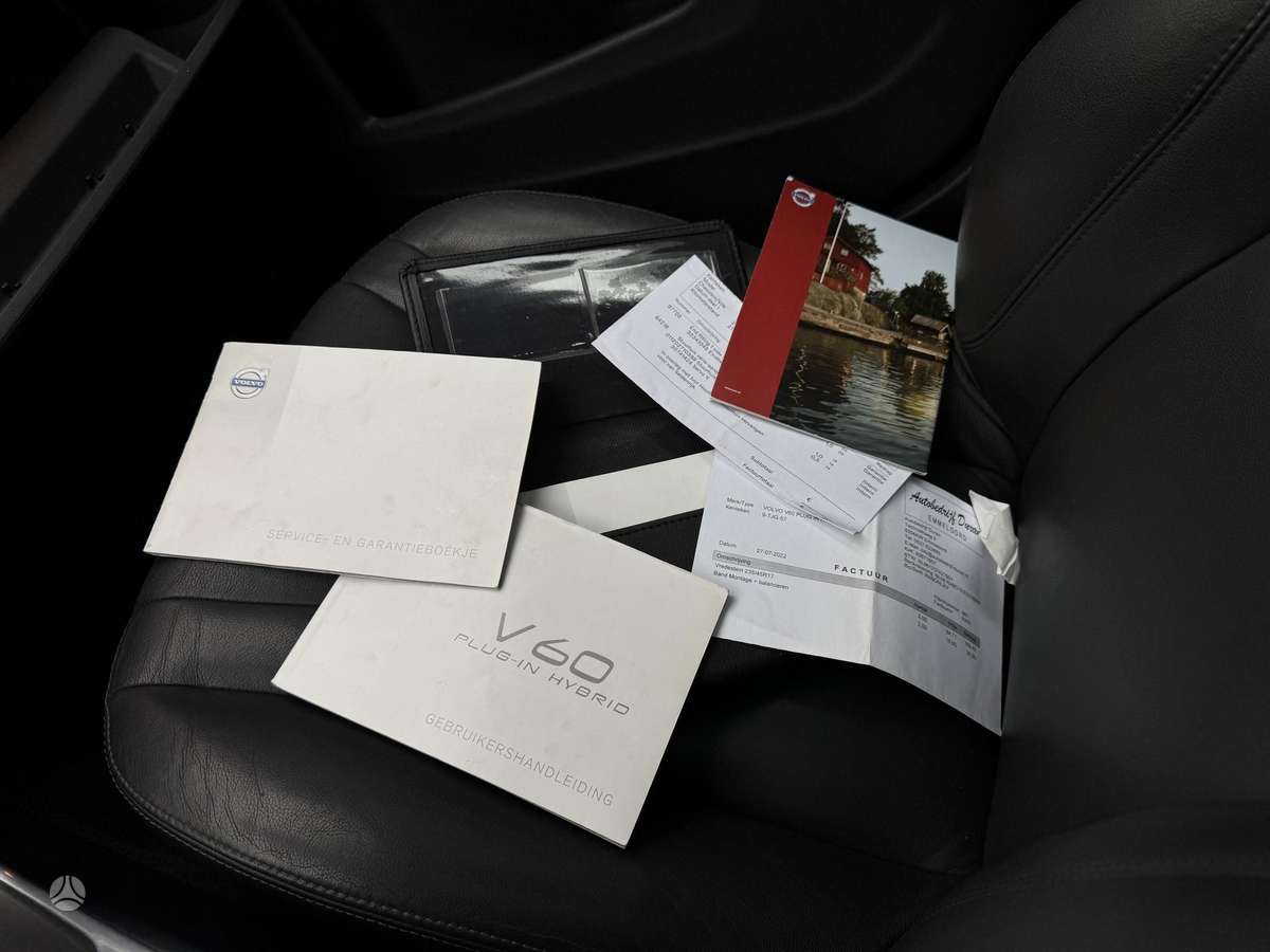 Volvo V60 2014 — photo 28
