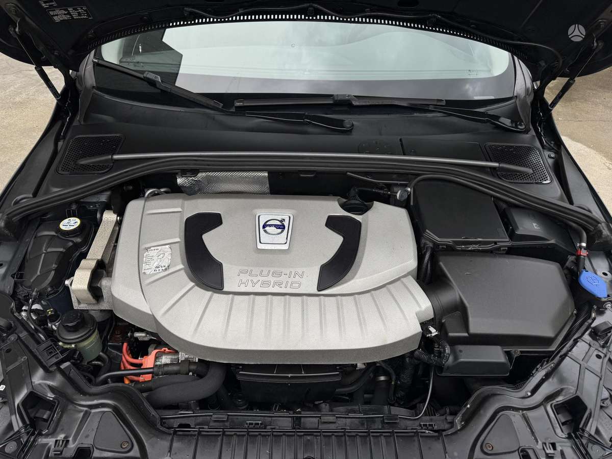 Volvo V60 2014 — photo 30