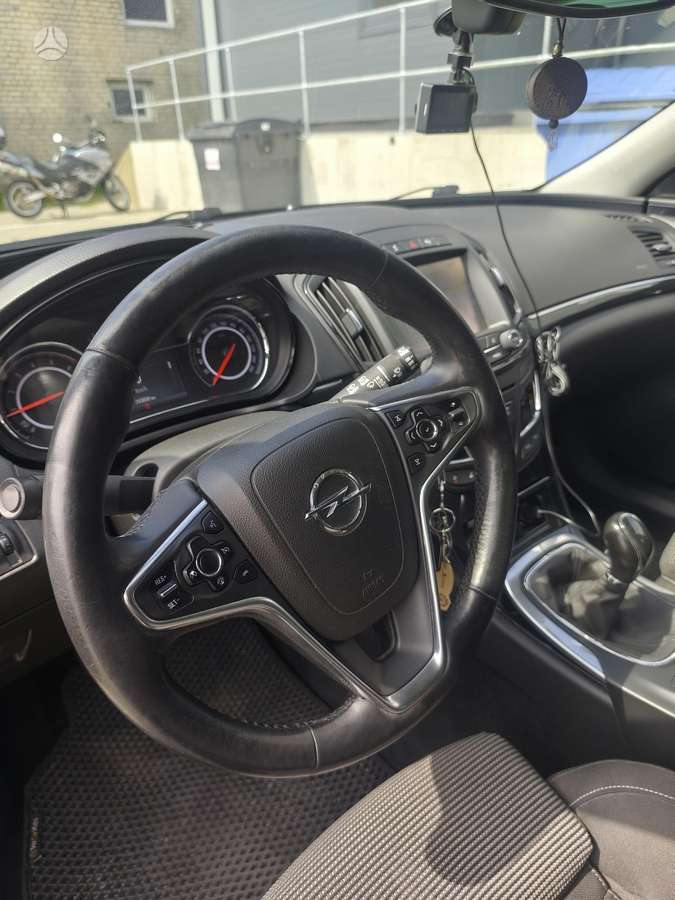 Opel Insignia 2015 — photo 10