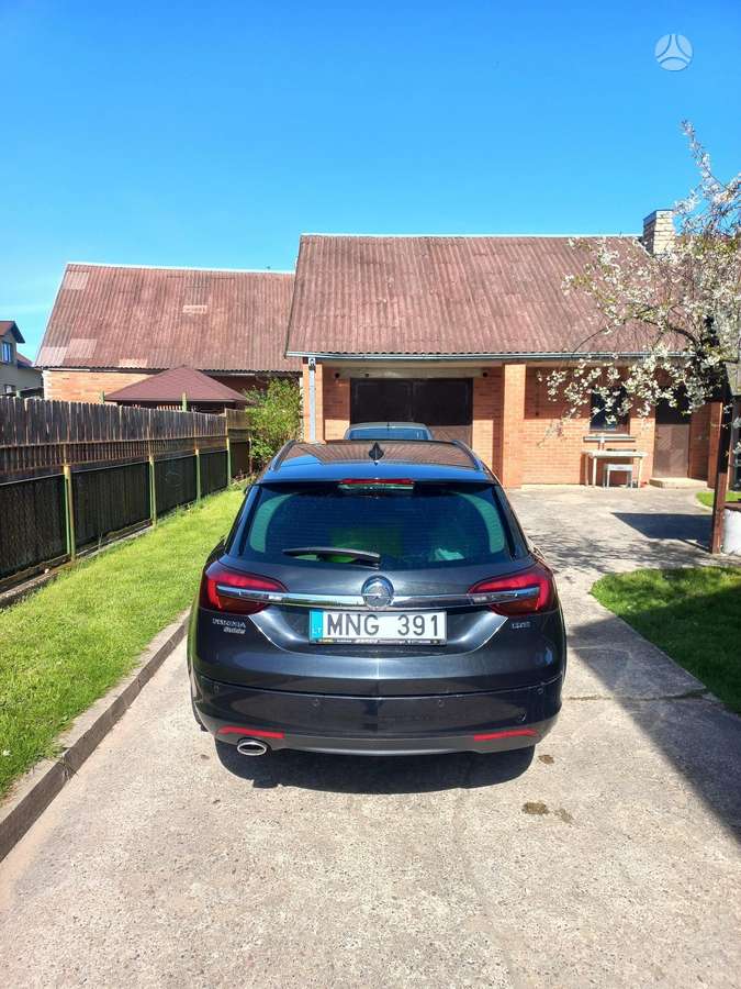 Opel Insignia 2015 — rear view