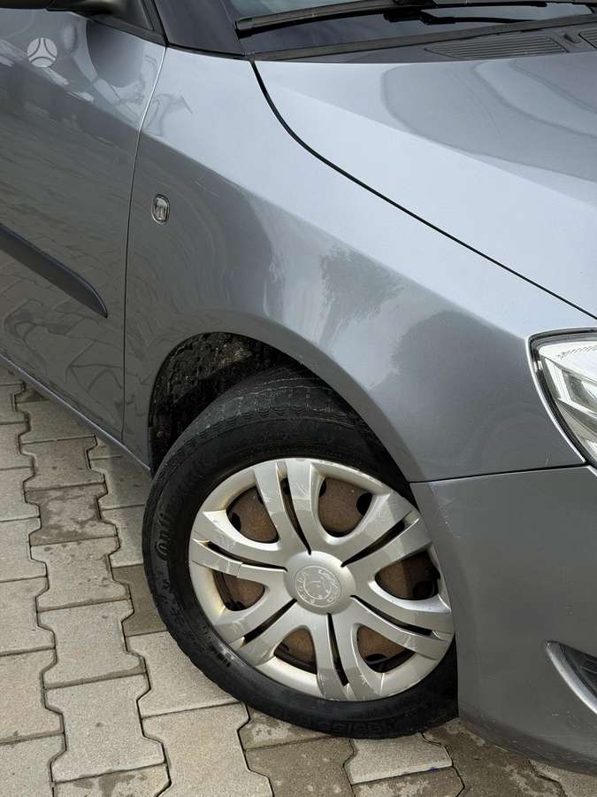 Skoda Roomster 2013 — photo 17