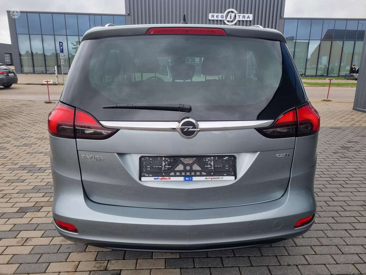 Opel Zafira 2015 — photo 6