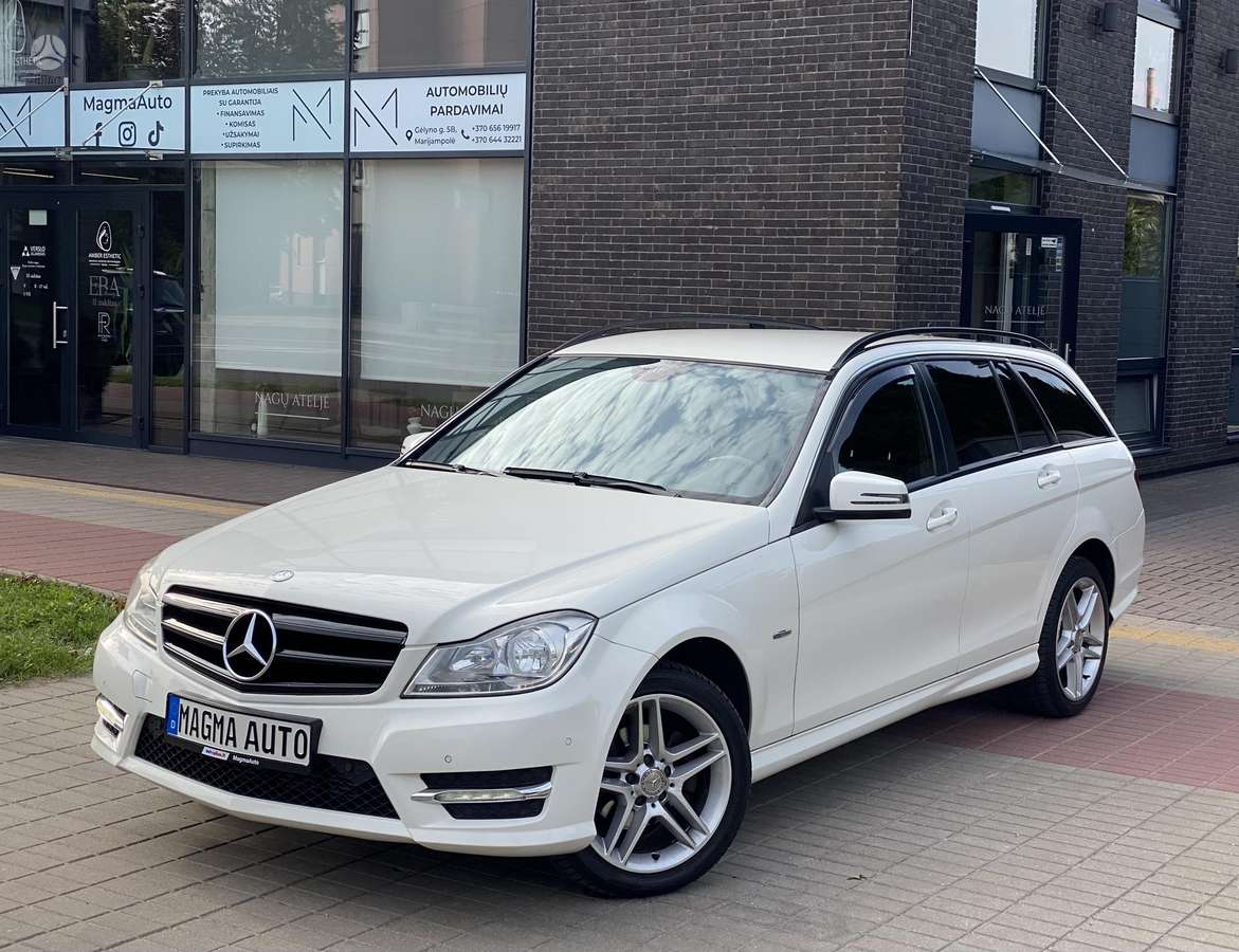 Mercedes-Benz C220, 2012