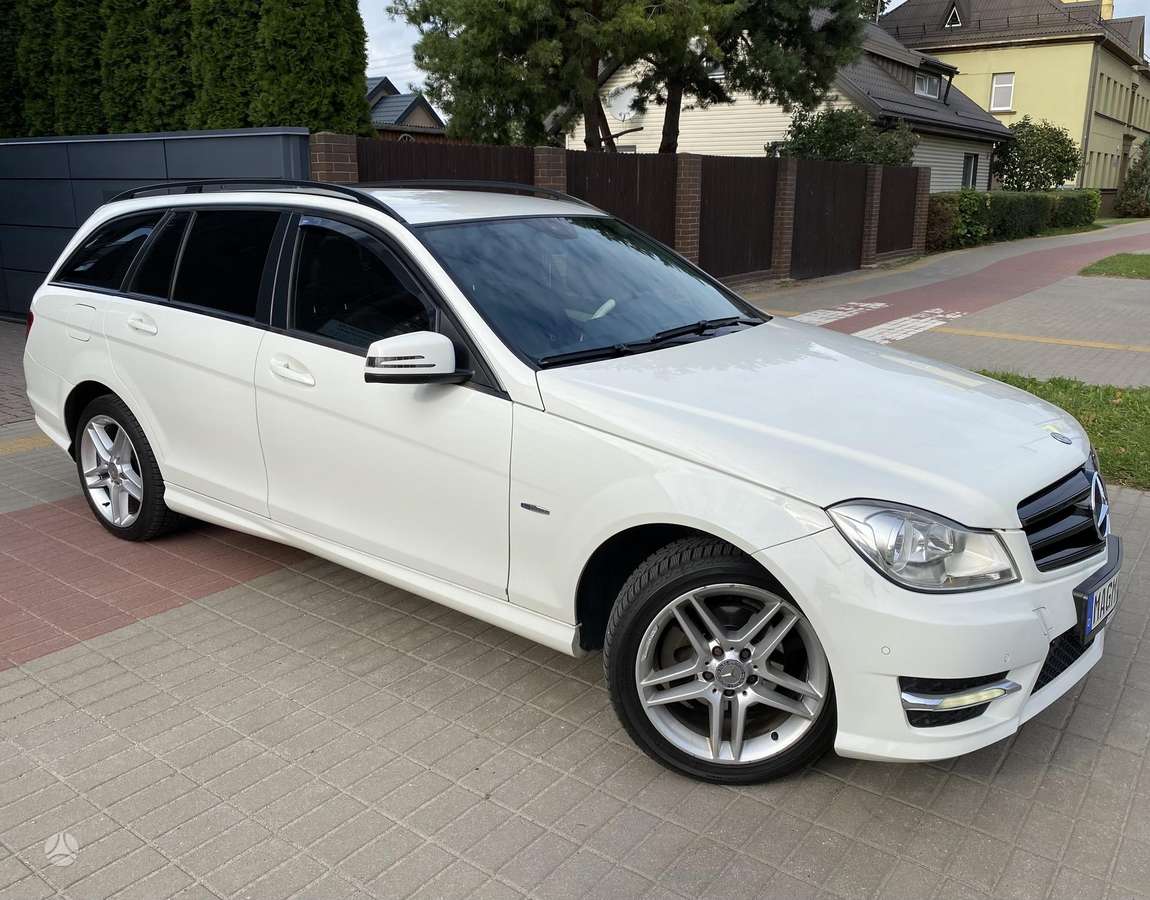 Mercedes-Benz C220 2012 — фото 17