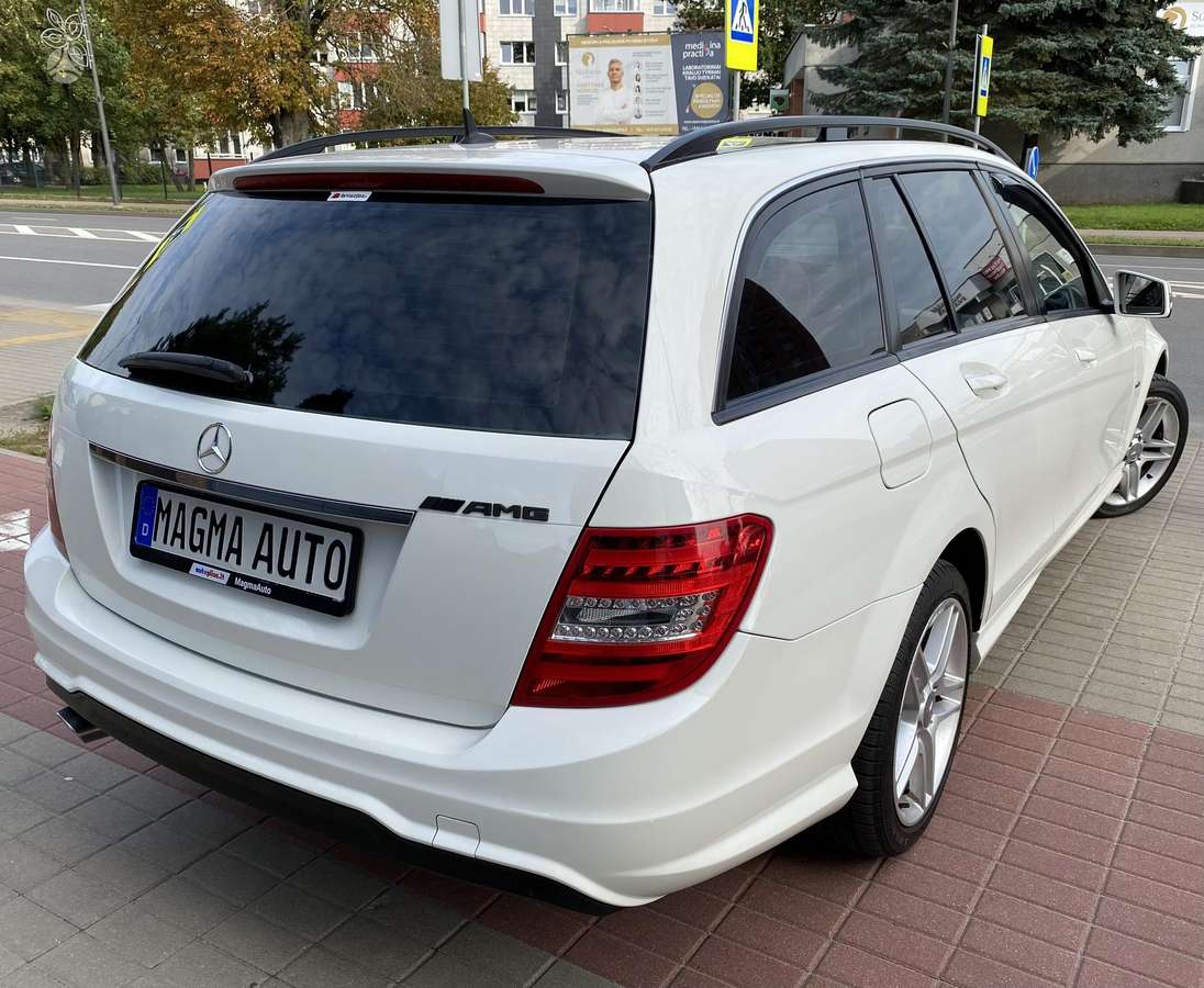 Mercedes-Benz C220 2012 — двигун 2143 cm³, 136 HP (100kW)