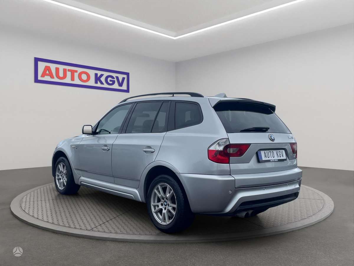 BMW X3 2005 — салон